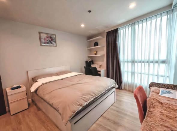 bedroom of Baan Pathumwan Condominium