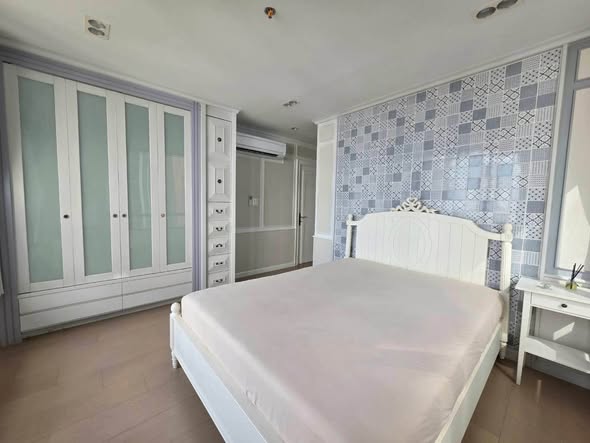 bedroom of Baan Piyasathon