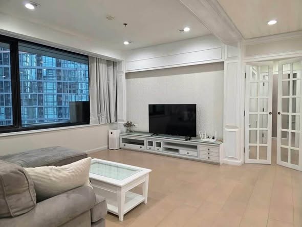 living room of Baan Piyasathon