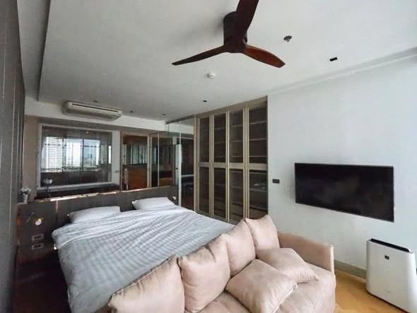 bedroom of Baan Sathorn Chao Phraya