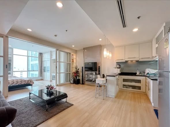 living room of Baan Sathorn Chao Phraya
