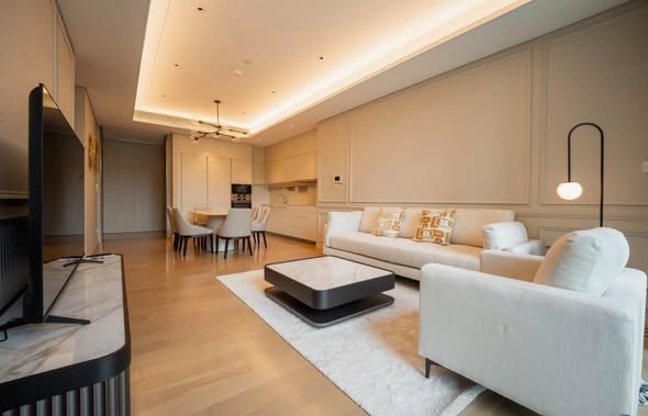 living room of Baan Sindhorn (บ้านสินธร)