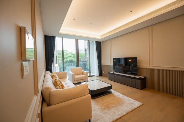 living room and bedroom of Baan Sindhorn (บ้านสินธร)