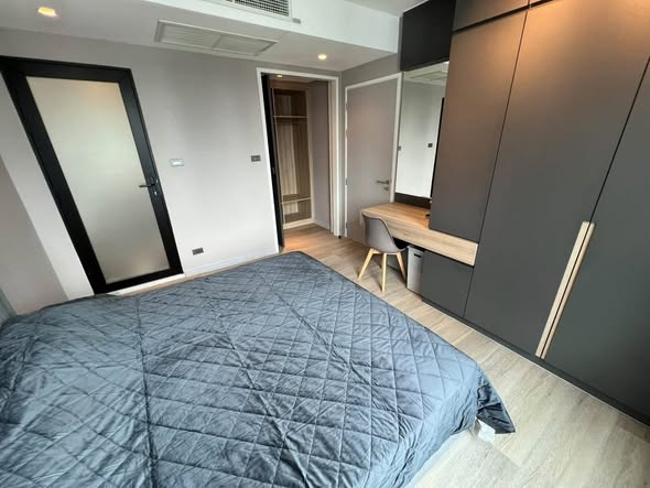 bedroom and room interior of Baan Siri Twenty Four