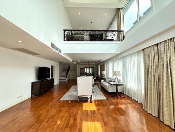 living room and room interior of Baan Siri Twenty Four