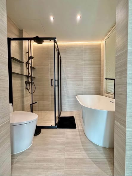 room interior and bathroom of Baan Siri Twenty Four