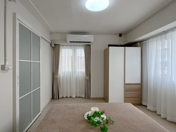 bedroom and room interior of Bang Na Place Condo