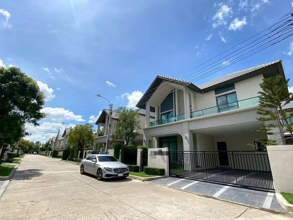 บางกอก บูเลอวาร์ด ศรีนครินทร์ บางนา Bangkok Boulevard Srinakarin-Bangna