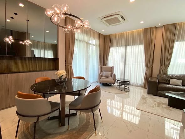 living room of บางกอก บูเลอวาร์ด ศรีนครินทร์ บางนา Bangkok Boulevard Srinakarin-Bangna
