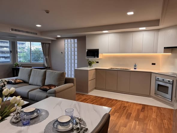 living room and kitchen of Bangkok dream apartments on Riverside