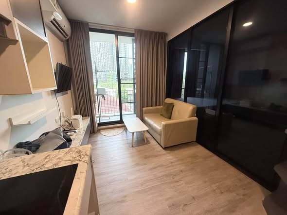 bedroom and room interior of Beat Bangwa Interchange