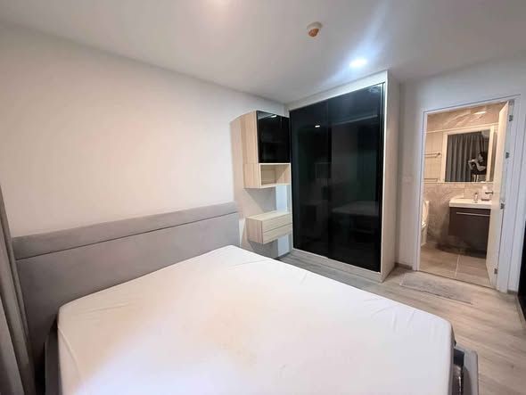 bedroom and room interior of Beat Bangwa Interchange