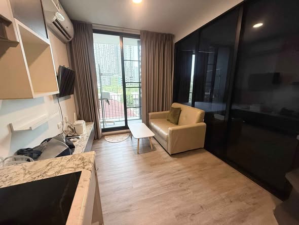 bedroom and room interior of Beat Bangwa Interchange