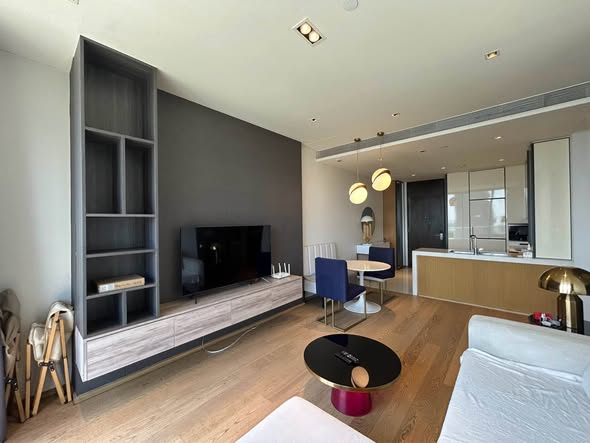 living room of BEATNIQ