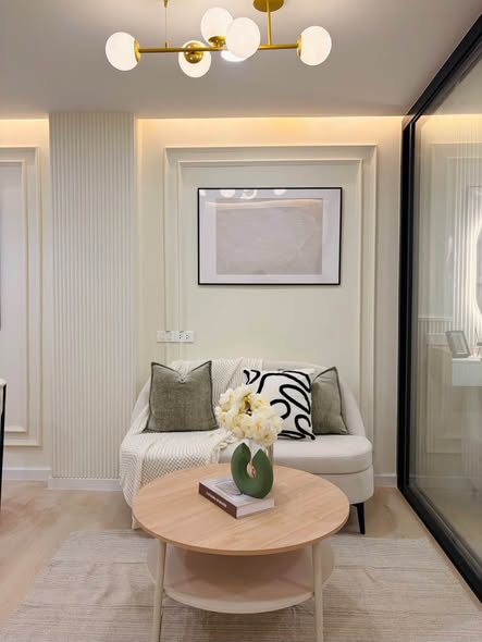 bedroom and living room of บ้านพระยาภิรมย์ อาคาร บี