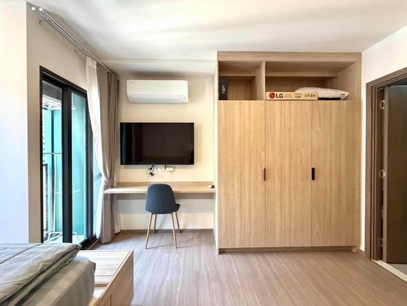 bedroom and room interior of เดอะมูฟ ประดิพัทธ์