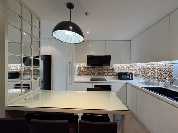 kitchen of Belle Grand Rama 9