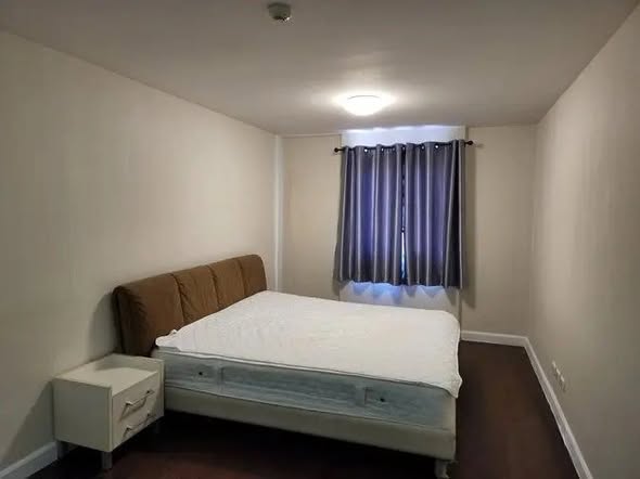 bedroom of Belle Park Residence