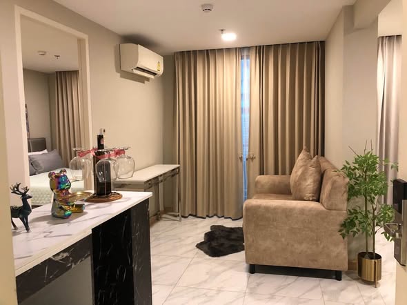bedroom and living room of Bless Residence Ekkamai