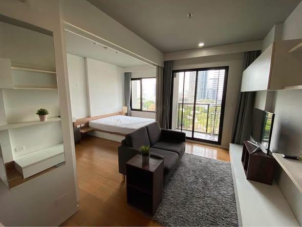 bedroom of Blocs 77