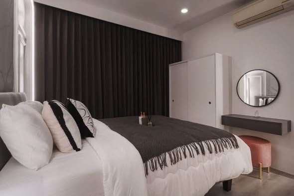 bedroom of Blocs 77