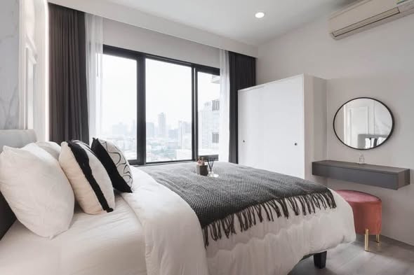 bedroom of Blocs 77