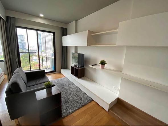 living room of Blocs 77