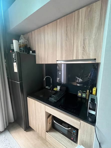 Blossom Condo Sathon-Charoen Rat