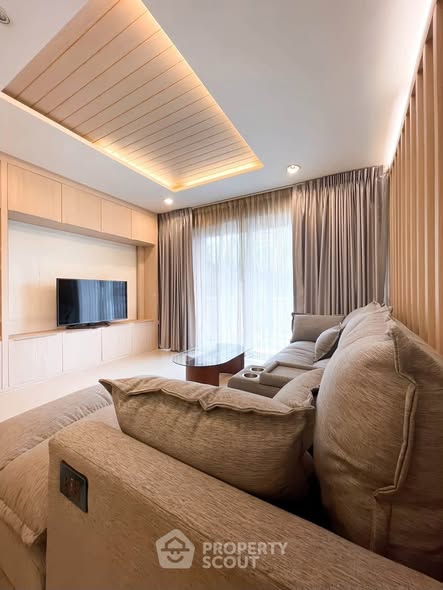 living room and bedroom of Bright Sukhumvit 24