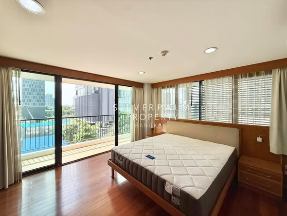bedroom of Bright Wongwian Yai