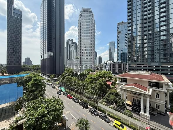 Bright Wongwian Yai