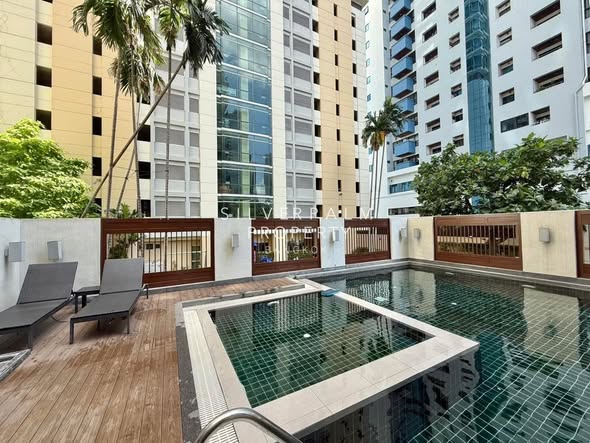 pool of Bright Wongwian Yai