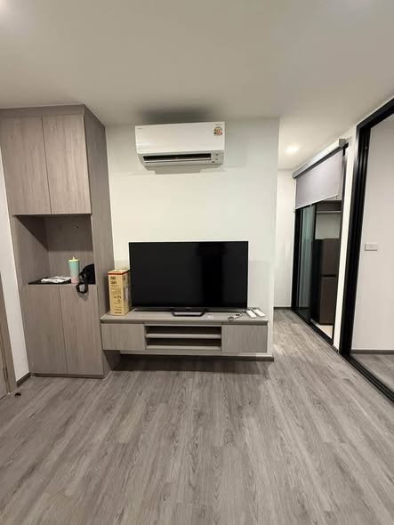 room interior of Brixton Pet&Play Phahol 50 Station