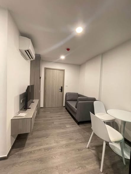 room interior of Brixton Pet&Play Phahol 50 Station