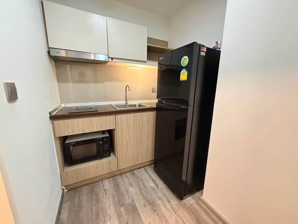 Brown Condo Phahol 67
