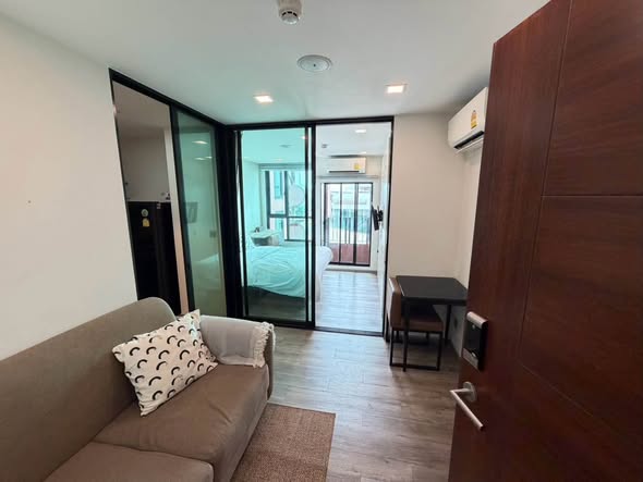 room interior of Brown Condo Phahol 67