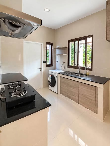 kitchen of Burasiri Krungthep Kreetha