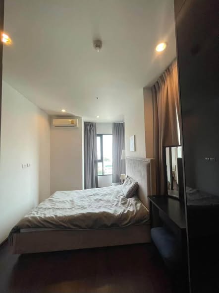 bedroom of C Ekkamai Condominium