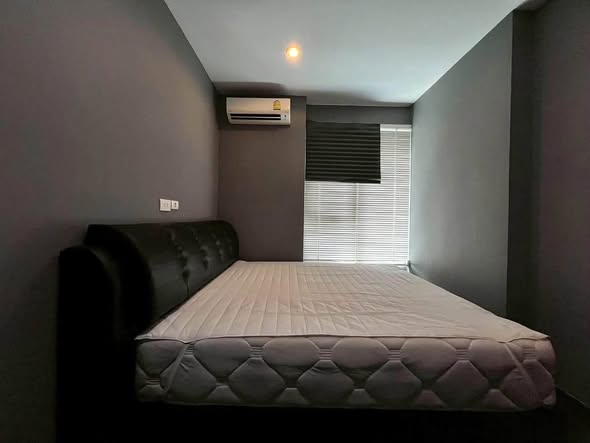 bedroom of C Ekkamai Condominium