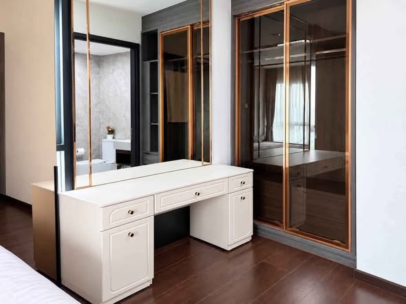 bedroom of C Ekkamai Condominium