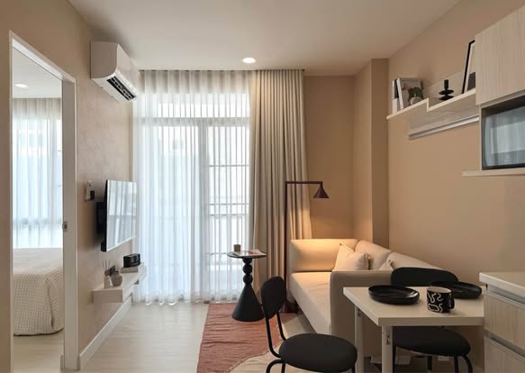 living room and bedroom of CASA CONDO @CMU (คาซ่า คอนโด @ซีเอ็มยู)