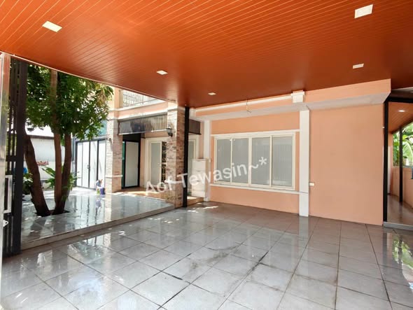 Casa Presto House Wongwan-Pinklao | Q House