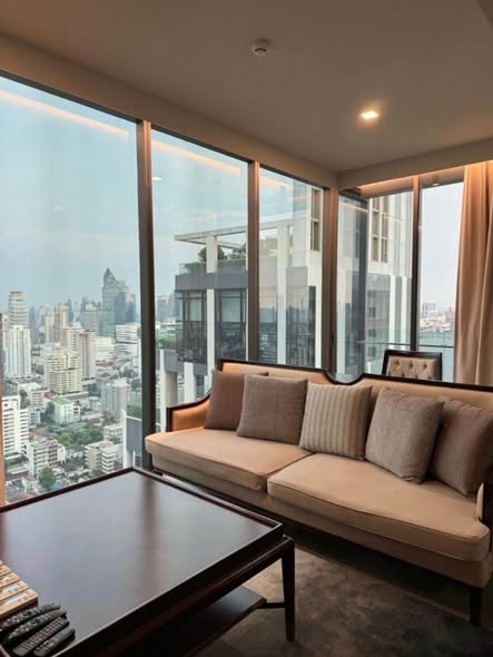 living room of Celes Asoke