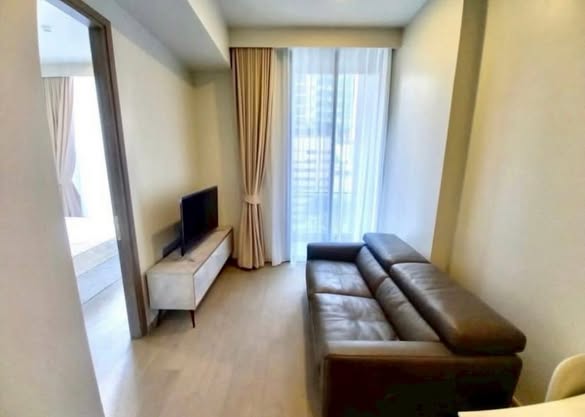 living room and bedroom of Celes Asoke