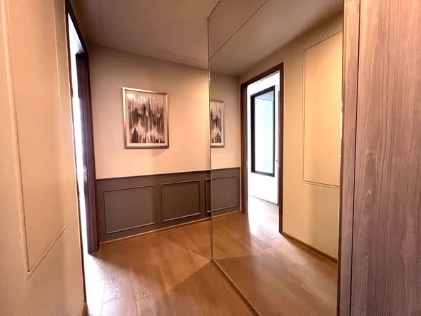 room interior of Celes Asoke