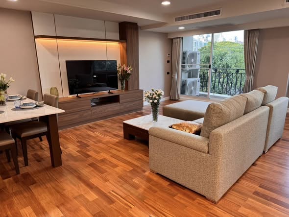 living room of Centre Point Serviced Apartment Thong Lo