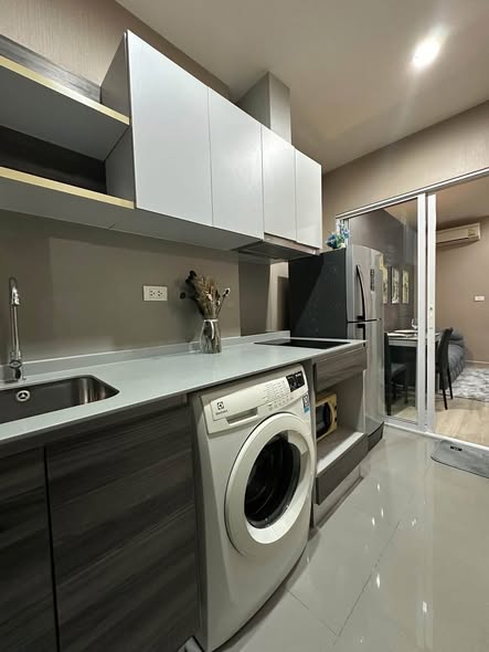 bathroom of Centric Huai Khwang Station