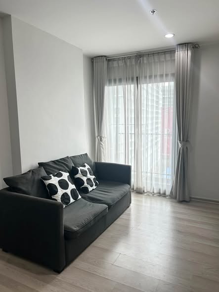 bedroom and living room of Centric Huai Khwang Station