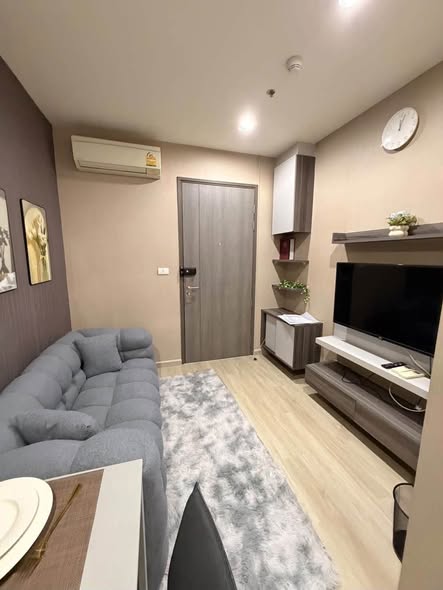 living room of Centric Huai Khwang Station