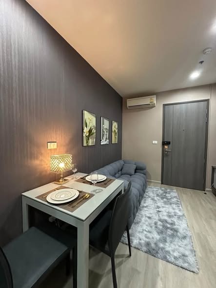 living room and bedroom of Centric Huai Khwang Station